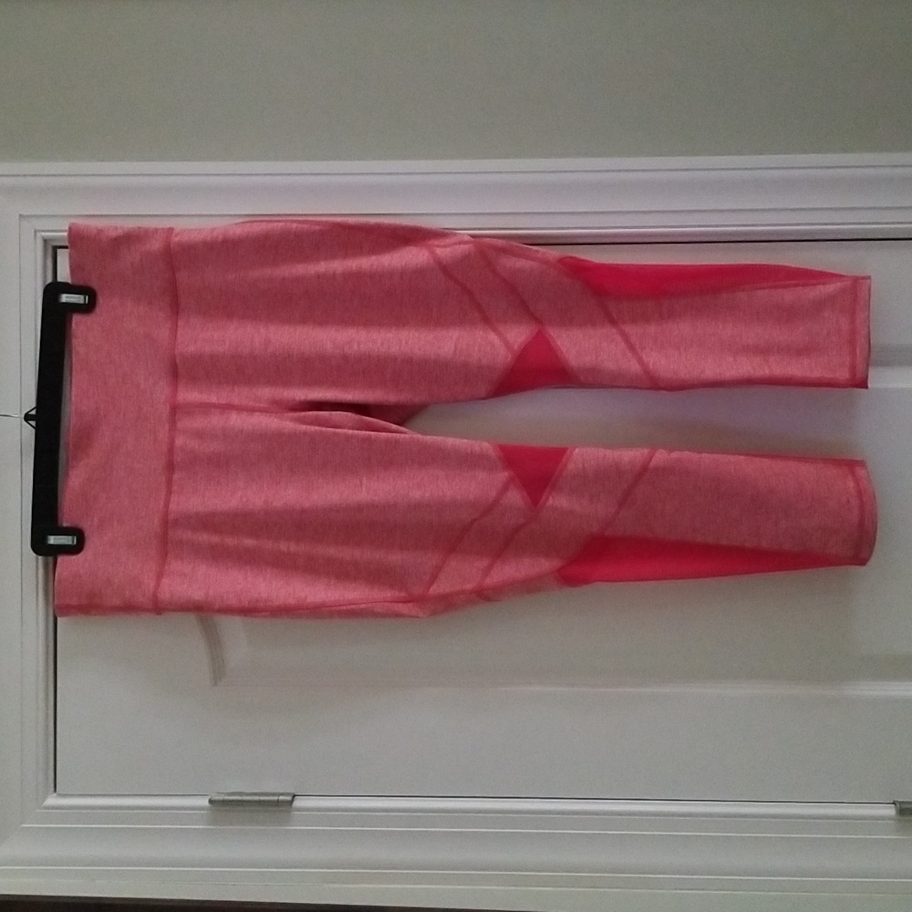 NWOT. Xersion train 7/8 ankle leggings.  High rise.